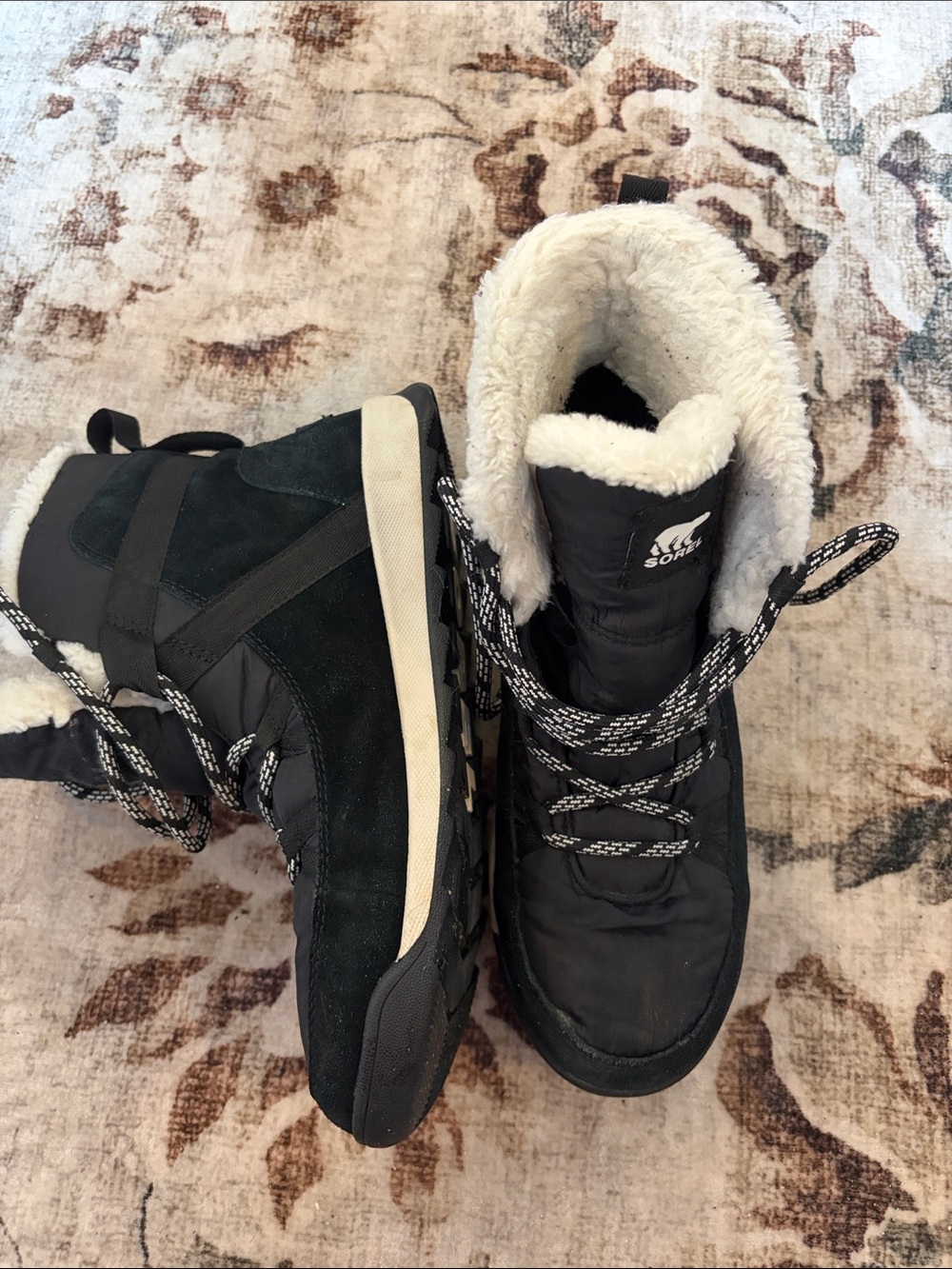 SOREL Women’s Winter Boots – Black – Size 9